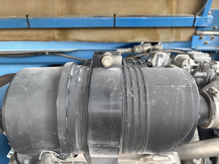 2013-genie-s40-image-30