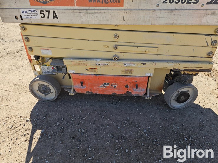 2006-jlg-2630es-image-12