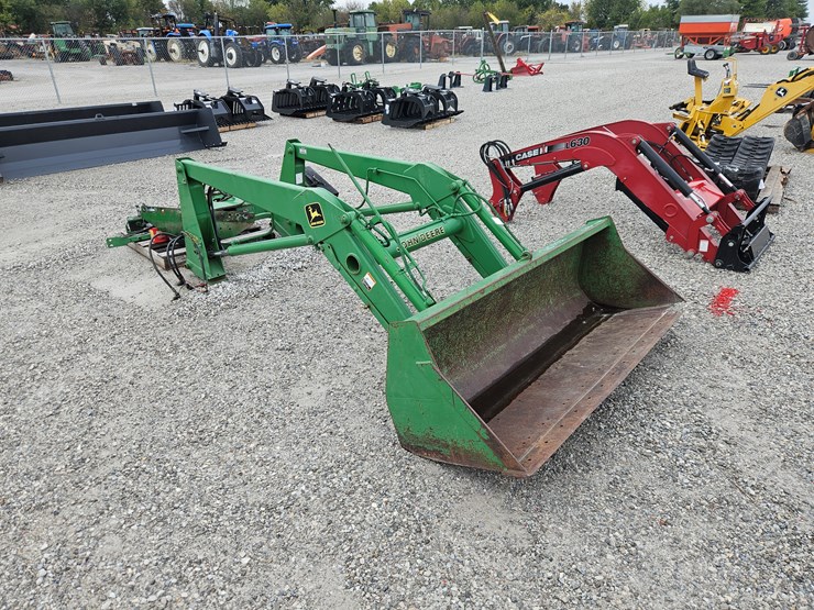 john-deere-725-image-1