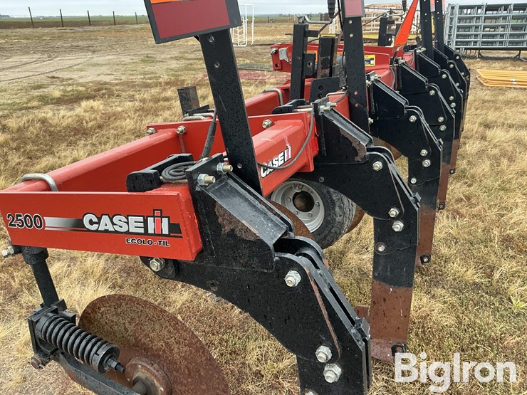 2015-case-ih-2500-image-13