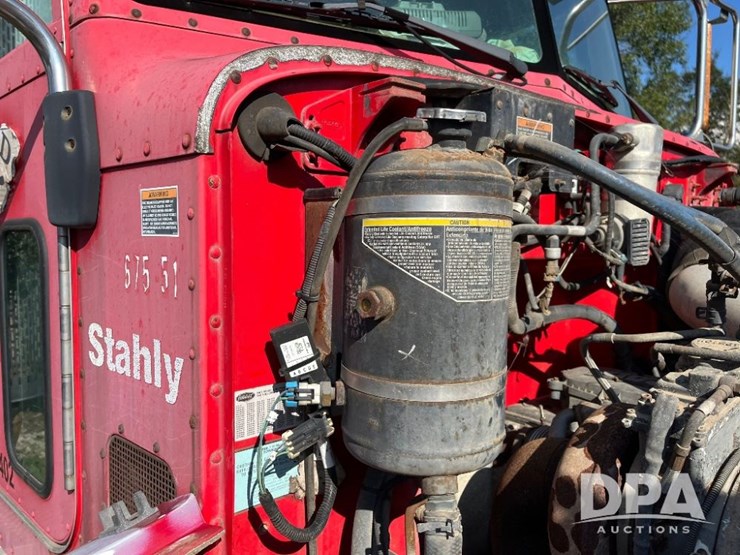 2009-stahly-peterbilt-image-48