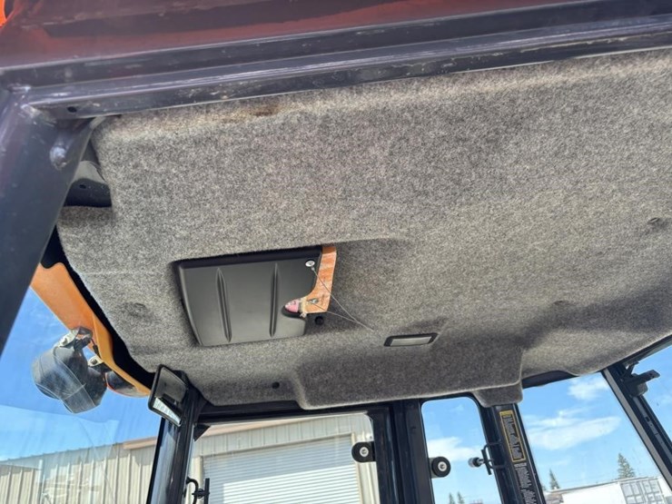 2020-deere-310l-ep-image-48