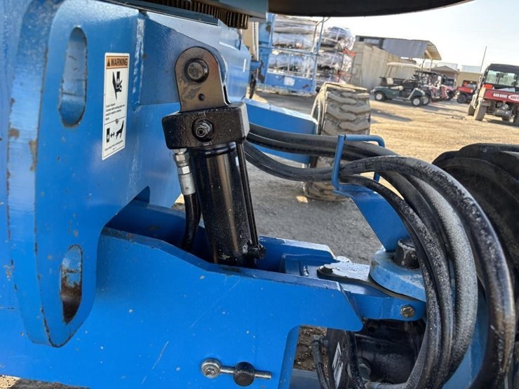 2013-genie-s40-image-21