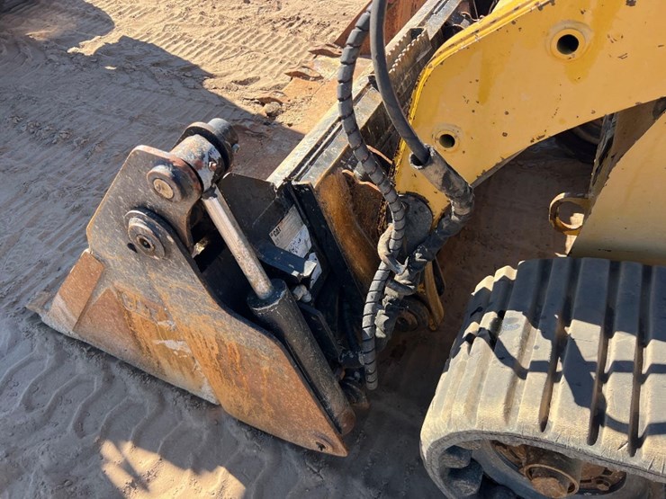 caterpillar-247b3-image-18