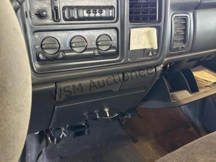 2002-gmc-sierra-2500hd-image-20