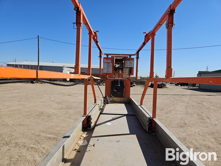 2004-jlg-2630es-image-18