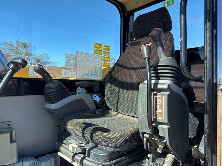 2018-caterpillar-308e2-cr-image-24