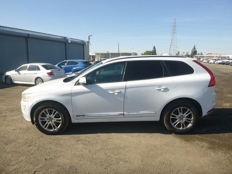 2014-volvo-xc60-image-5