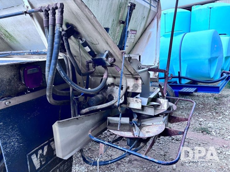 2005-kenworth-t300-image-31