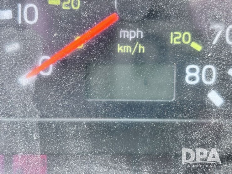 2003-volvo-10-image-87