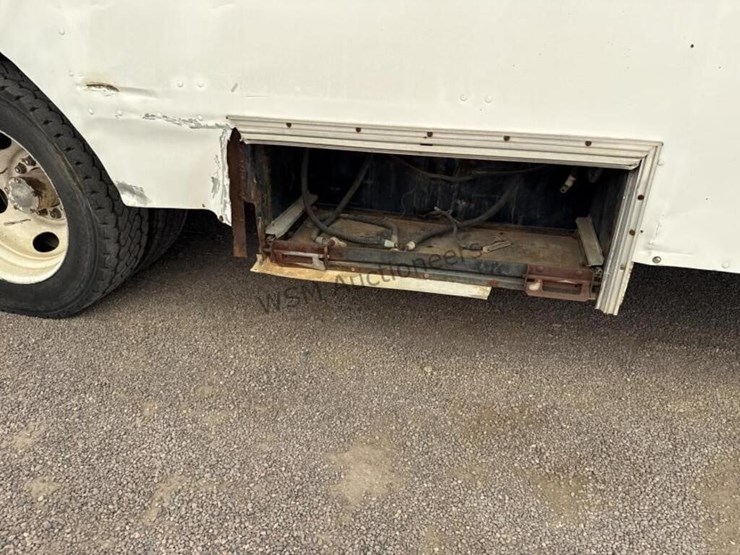 1994-chevrolet-p30-image-6