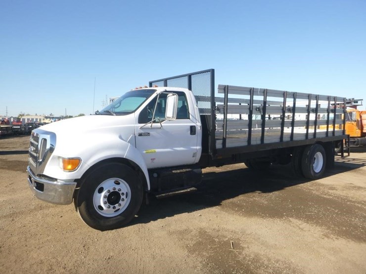 2010-ford-f650-image-1