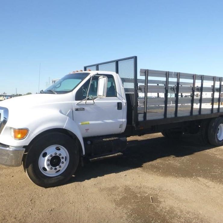 2010 FORD F650