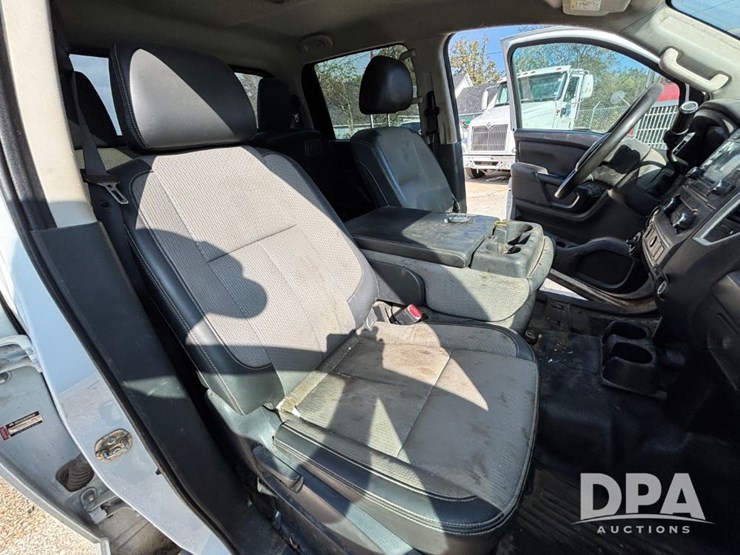 2018-nissan-titan-image-68