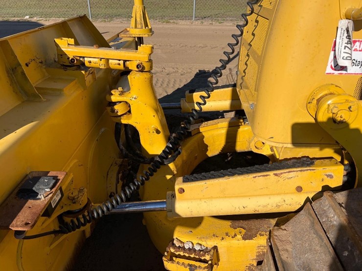 komatsu-d39px-24-image-26