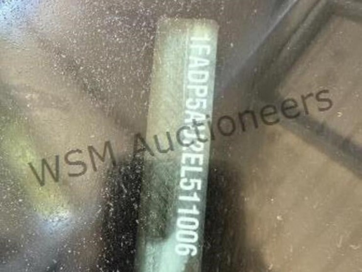 2014-ford-c-max-hybrid-wagon-image-14