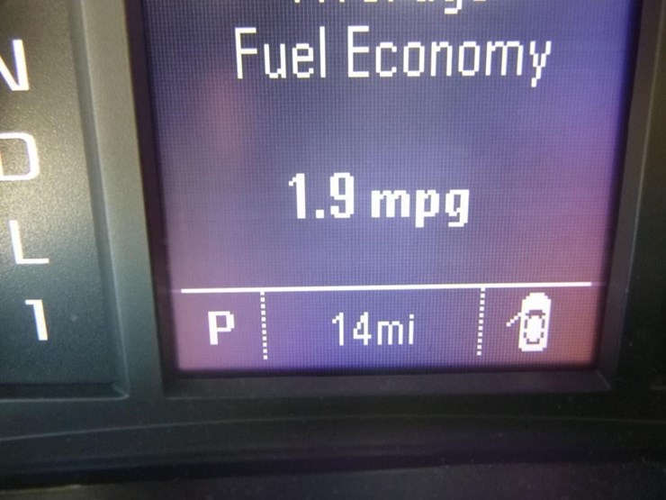 2023-chevrolet-silverado-image-24