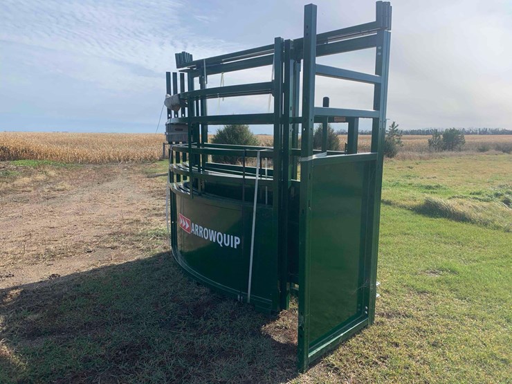 arrow-quip-t8-sa-180-crowding-tub-image-2