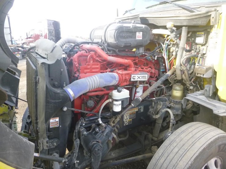 2024-peterbilt-579-image-22