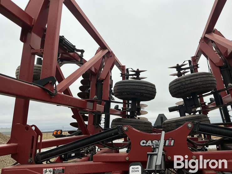 2013-case-ih-370-image-17