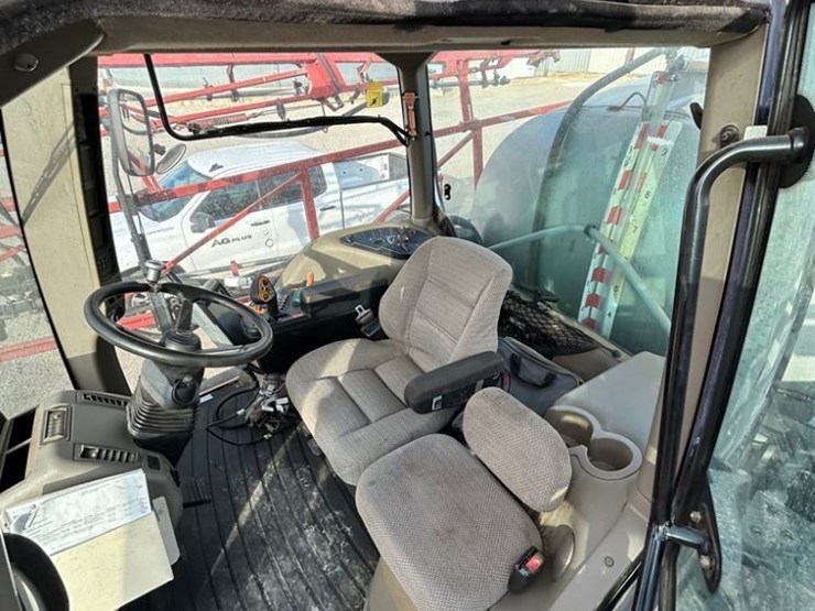 2009-case-ih-patriot-3330-image-27