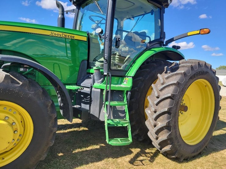 2011-john-deere-8235r-image-20