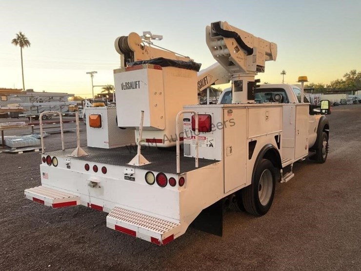 2013-ford-f550-image-5