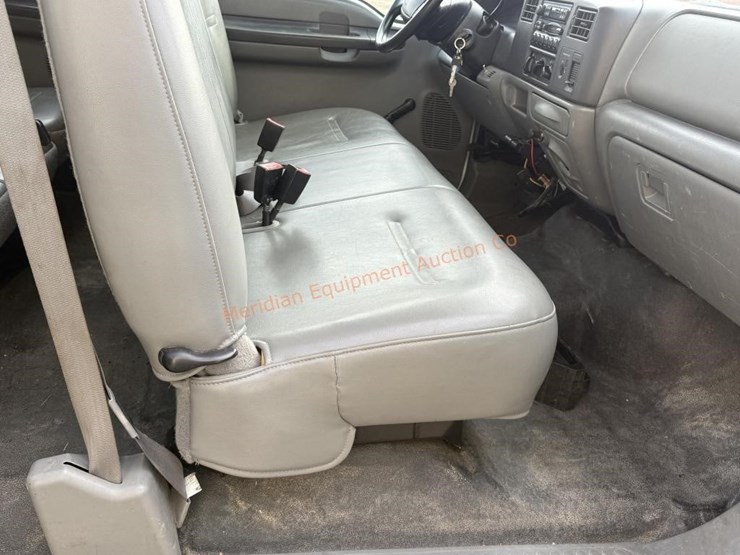 2004-ford-f350-image-32