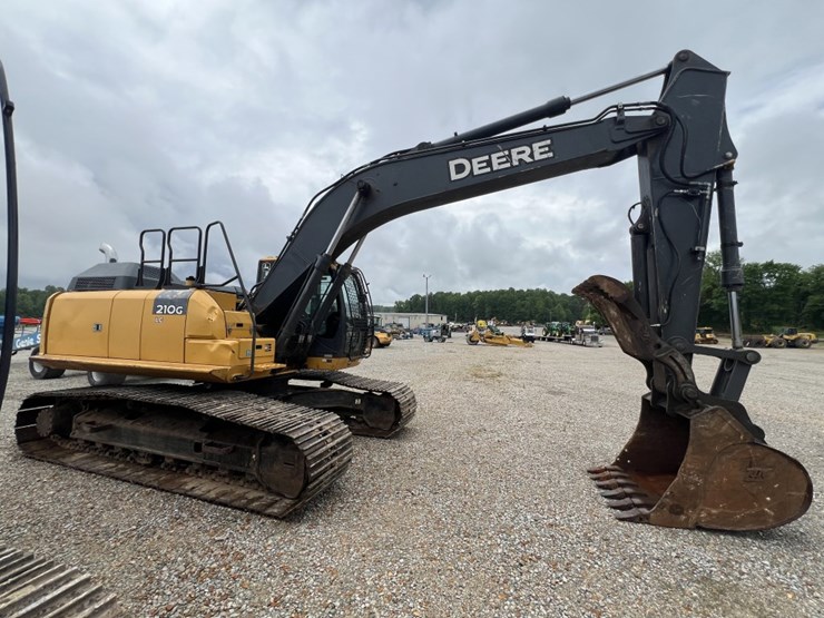 2018-deere-210g-lc-image-16