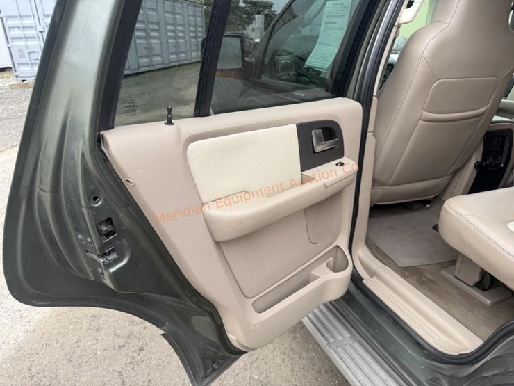 2003-ford-expedition-image-18