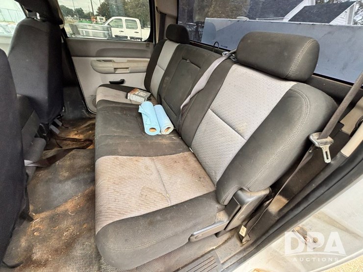 2009-chevrolet-silverado-2500hd-image-70