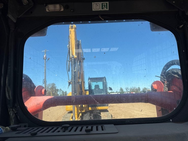 kubota-svl65-2-image-30