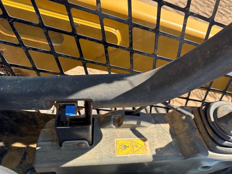 caterpillar-259d-image-23