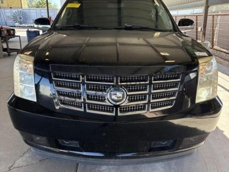 2007-cadillac-escalade-esv-image-3