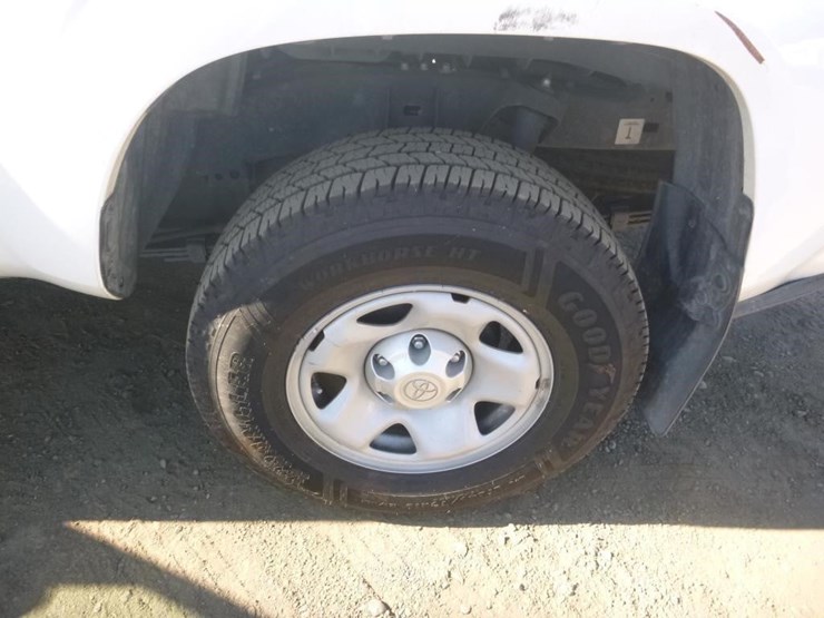 2018-toyota-tacoma-image-14