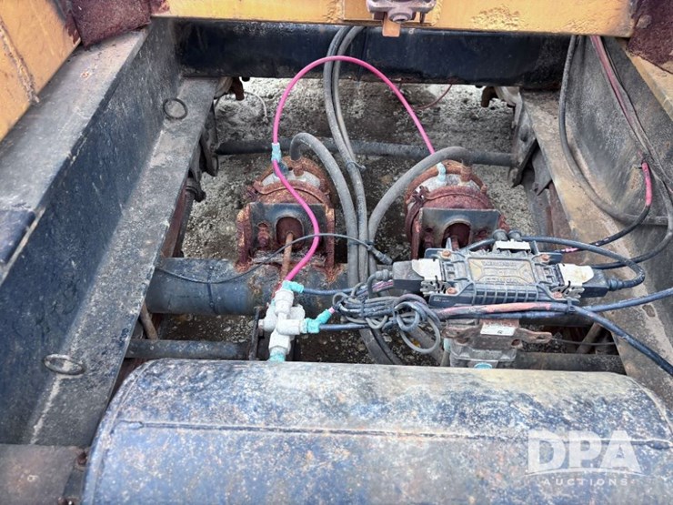 2004-magnolia-trailer-image-27