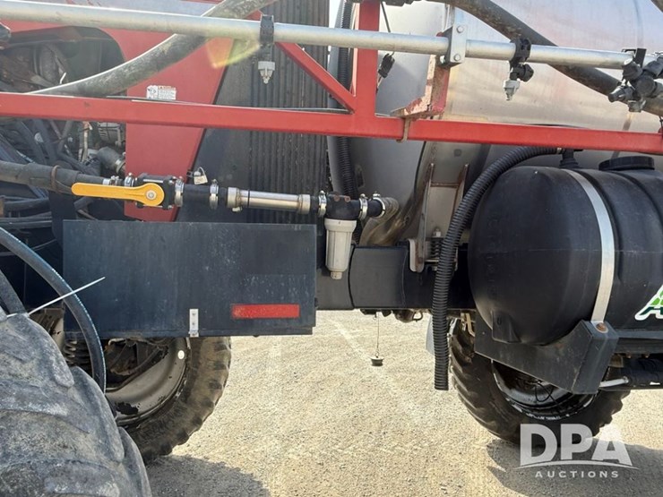 2009-case-ih-patriot-3330-image-23