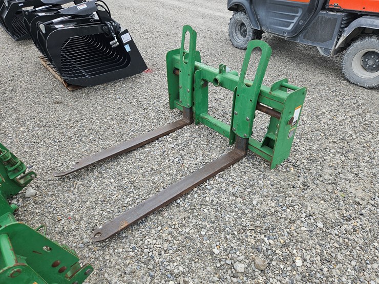 john-deere-725-image-1