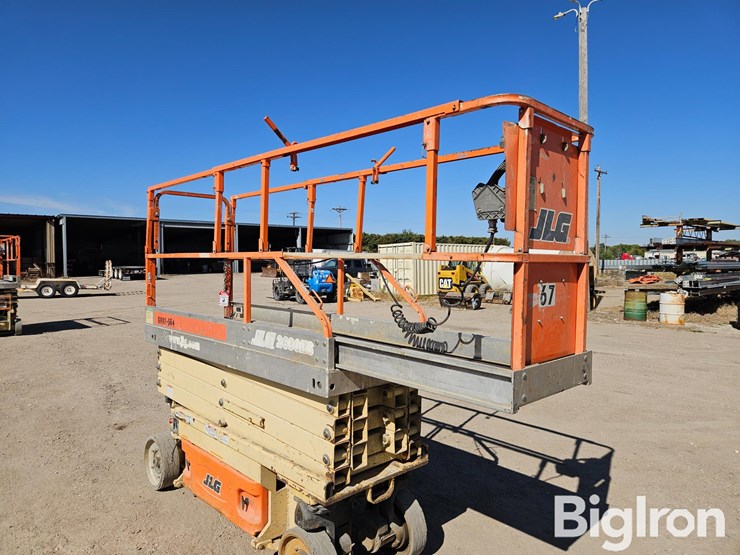 2004-jlg-2630es-image-20