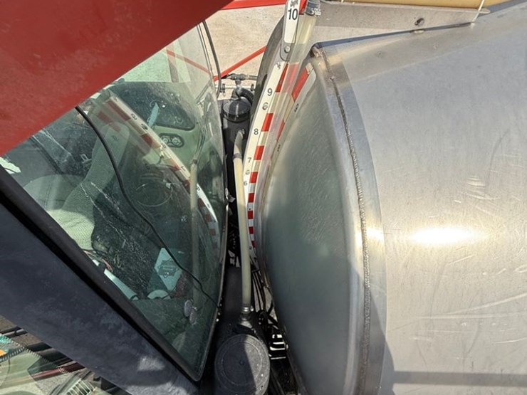 2009-case-ih-patriot-3330-image-24