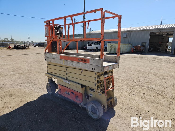 2004-jlg-2630es-image-4