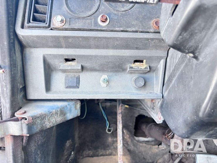 1993-mack-ch613-image-95