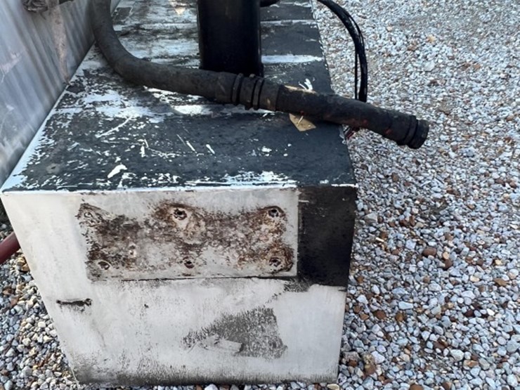 #4632-•-oil-pump-w/-hose-reel,-meter-and-hose-image-5