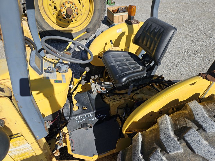 new-holland-445d-image-9