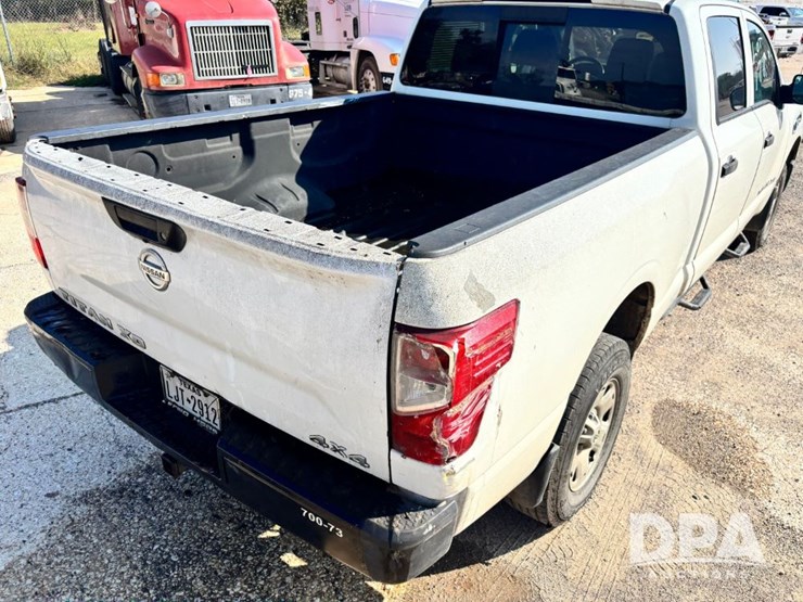 2018-nissan-titan-image-37