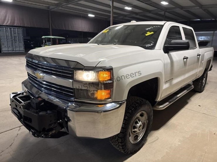 2015-chevrolet-silverado-2500hd-image-4