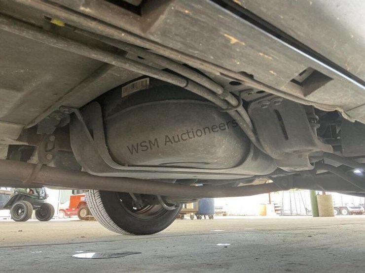 2017-ford-explorer-image-25