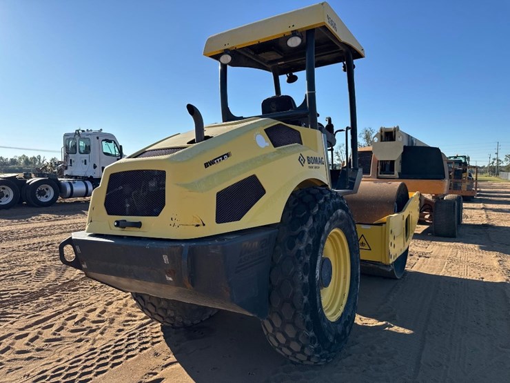 2016-bomag-bw177d-5-image-6