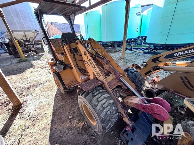 2001-swinger-2000-image-1