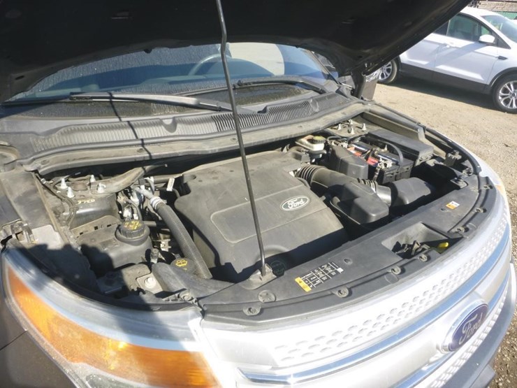 2014-ford-explorer-image-10